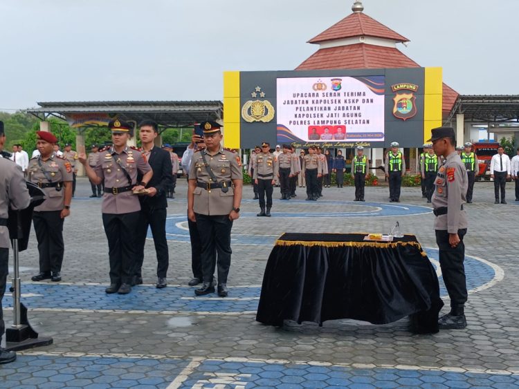 Rotasi Kapolsek di Lampung Selatan, Toni Kasmiri Minta Pelayanan Polisi Makin Profesional