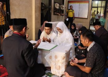Kisah Haru di Balik Jeruji, Tahanan Narkoba Resmi Menikahi Kekasihnya di Rutan Pringsewu