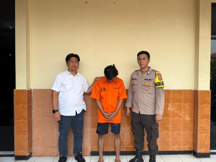 Pelaku Penusukan Dua Pengunjung Biliar di Pringsewu Serahkan Diri ke Polsek