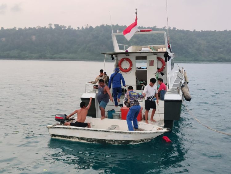 Sat Polairud Polres Lampung Selatan Patroli Gunung Anak Krakatau, Wisatawan Diimbau Tak Mendekat