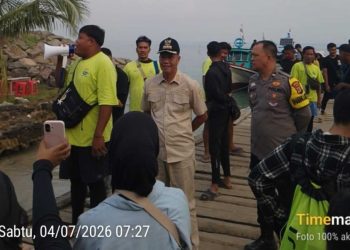 Status Anak Krakatau Level III, Camat Rajabasa Imbau Wisatawan dan Nakhoda Kapal Utamakan Keselamatan