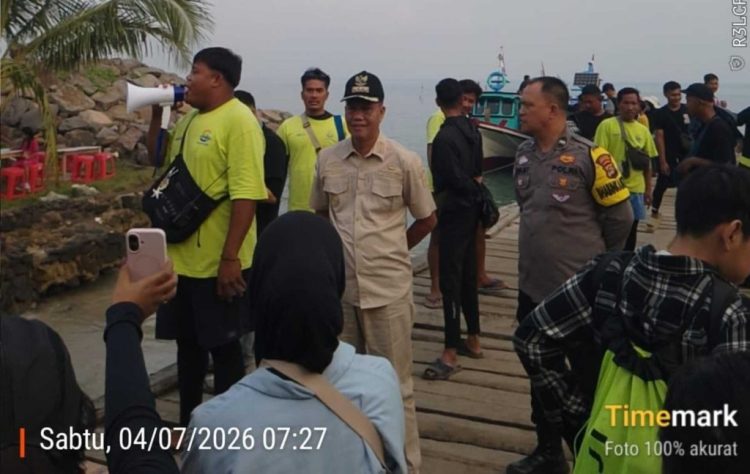 Status Anak Krakatau Level III, Camat Rajabasa Imbau Wisatawan dan Nakhoda Kapal Utamakan Keselamatan