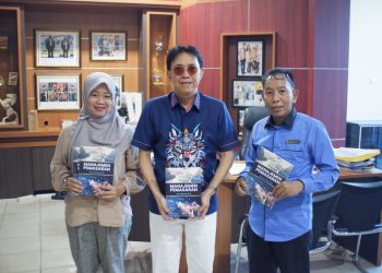Kolaborasi Lintas Prodi, Dosen IIB Darmajaya Terbitkan Buku Manajemen Pemasaran Modern