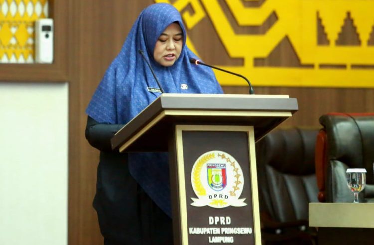 Rapat Paripurna DPRD Pringsewu, Umi Laila Tegaskan Komitmen Sempurnakan Tiga Ranperda