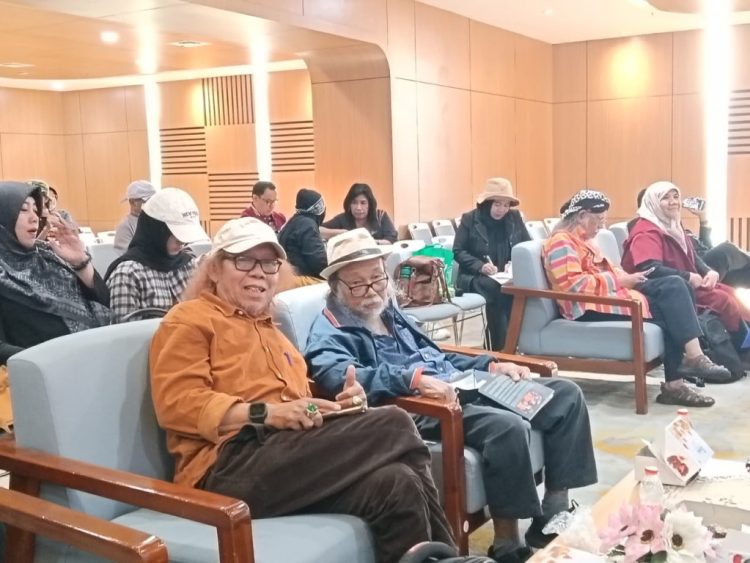 Presiden Penyair Indonesia Hadiri Peluncuran Buku “Puisi 68” Isbedy Stiawan ZS di PDS HB Jassin