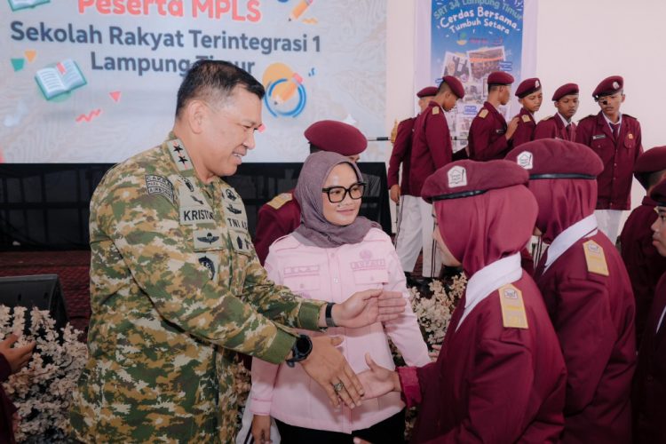 Putus Rantai Kemiskinan Lewat Pendidikan, Bupati Ela Resmikan Sekolah Rakyat di Sukadana