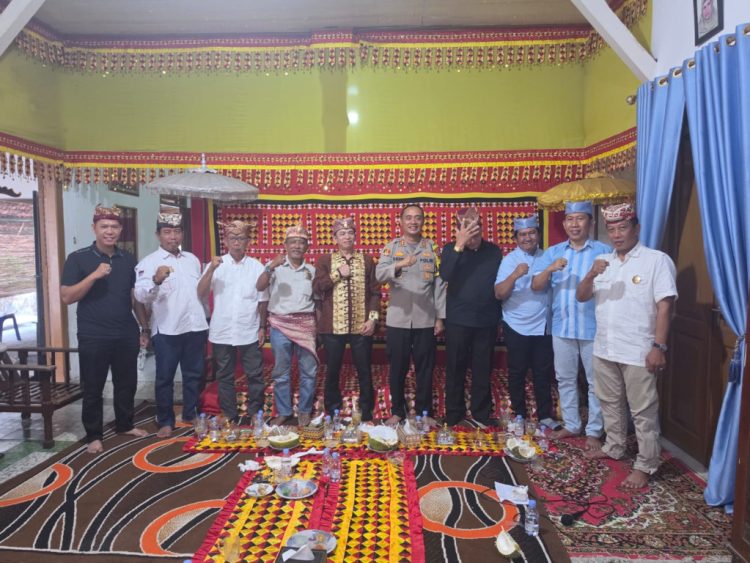 Sambangi Tokoh Adat Sai Batin, Kapolres Lampung Selatan Dorong Sinergi Jaga Kamtibmas