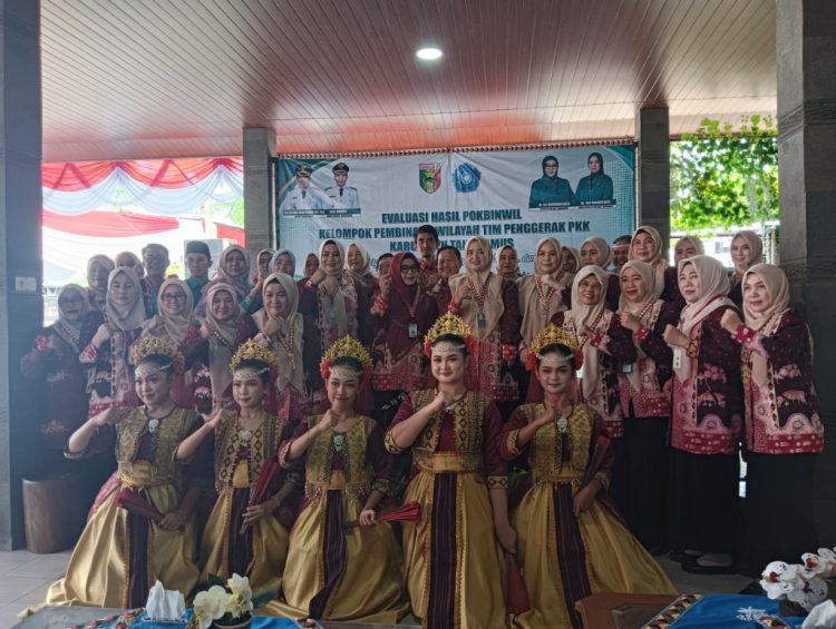 20 Kecamatan Ikuti Evaluasi Pokbinwil, Siti Mahmudah Dorong PKK Tanggamus Makin Berdampak