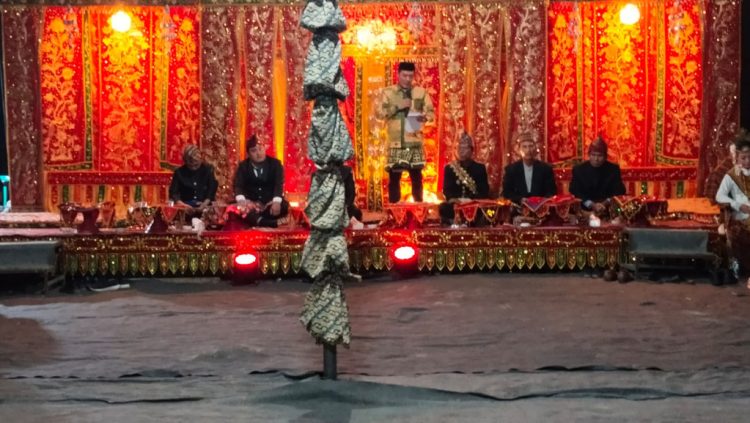Festival Nyambai 2026 Ditutup, Bupati Pesibar Dorong Generasi Muda Jaga Adat Saibatin
