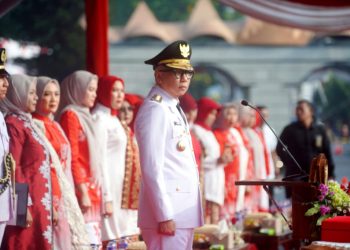 HUT ke-81 RI, Gubernur Mirza Pimpin Upacara Khidmat di Lapangan Korpri Lampung