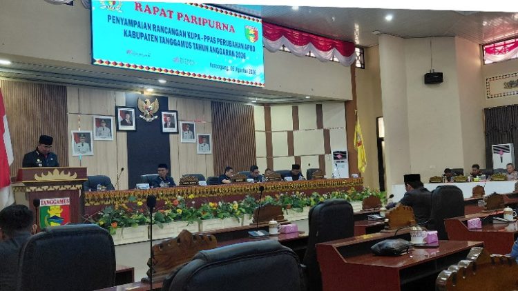 Rapat paripurna DPRD Tanggamus bahas KUPA-PPAS perubahan APBD 2026, Kantor Pertanahan turut hadir