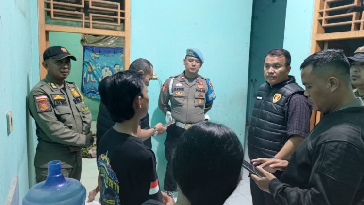 Polisi Gerebek Rumah Kos di Pringsewu, Pria 25 Tahun dan Pelajar 16 Tahun Diamankan
