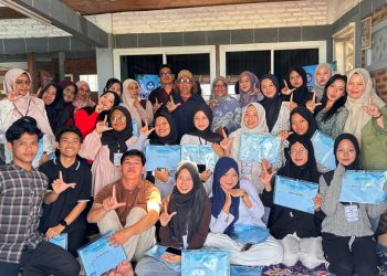 Isbedy Stiawan ZS pesan peserta Bengkel Sastra: Jangan menulis hanya saat lomba