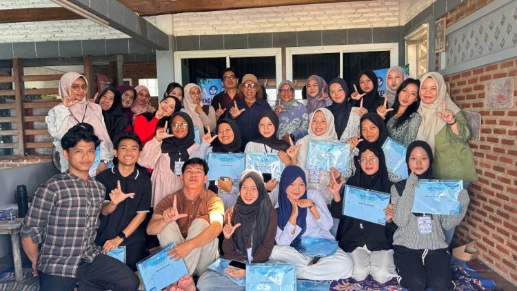 Isbedy Stiawan ZS pesan peserta Bengkel Sastra: Jangan menulis hanya saat lomba