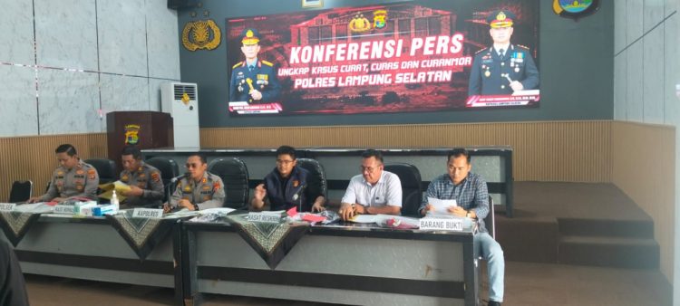 Buntuti mobil dini hari, dua pelaku curas di Jalinsum Lampung Selatan diciduk