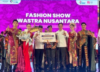 Spirit of Krakatoa antar Lampung Selatan juara I fashion show wastra nusantara