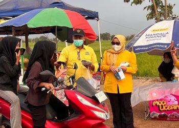 Abu Vulkanik Anak Krakatau Guyur Pringsewu, Golkar Turun Bagikan 1.000 Masker
