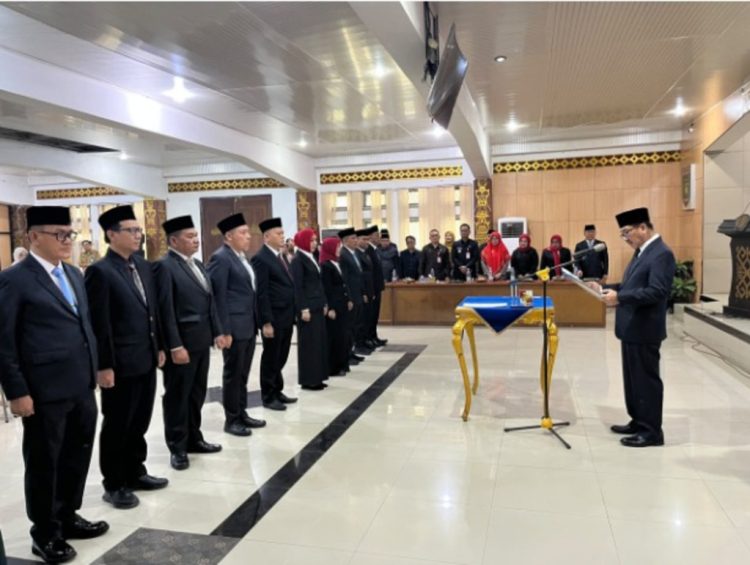 Hamartoni Ahadis Lantik 10 Pejabat Strategis, Ini Nama dan Jabatannya