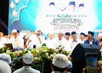 Ribuan Jamaah Bershalawat di Pringsewu, Gubernur Lampung Ajak Doakan Pemimpin Bangsa