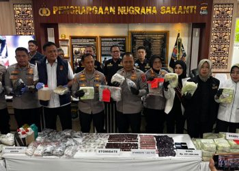 89 Kg Sabu dan Ribuan Etomidate Disita, 7 Tersangka Diamankan Polda Lampung