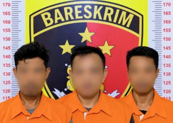 Diduga Terlibat Pencurian Kulkas Aqua, Tiga Pria Dibawa ke Polsek Tanjung Bintang