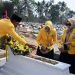 Golkar Pringsewu Peringati HUT ke-62 dengan Tabur Bunga dan Aksi Sosial